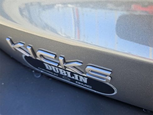 New 2026 Nissan Kicks SR image 11