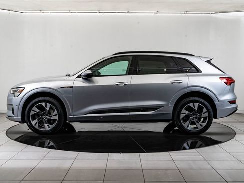 Used 2022 Audi e-tron Premium w/ Convenience Plus Package AWD/4WD image 5