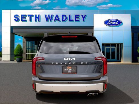 Used 2023 Kia Telluride S w/ S Sunroof Package FWD image 5