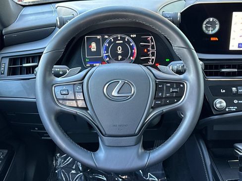Certified 2025 Lexus ES 350 w/ Accessory Package (Z1) FWD image 16