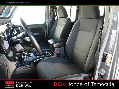 Used 2022 Jeep Gladiator Sport image 18