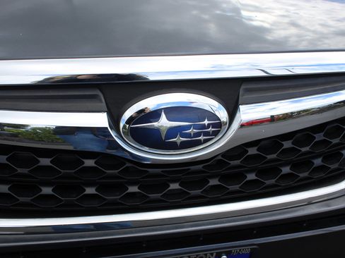 Used 2014 Subaru Forester 2.5i Premium w/ All-Weather Package AWD/4WD image 9