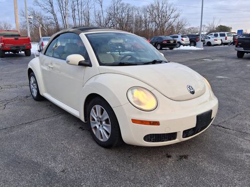 Used 2008 Volkswagen Beetle S w/ Cold Weather Pkg image 3
