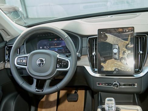 New 2026 Volvo XC90 B6 Plus w/ Protection Package image 22