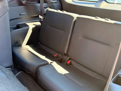 Used 2024 Mitsubishi Outlander FWD image 14