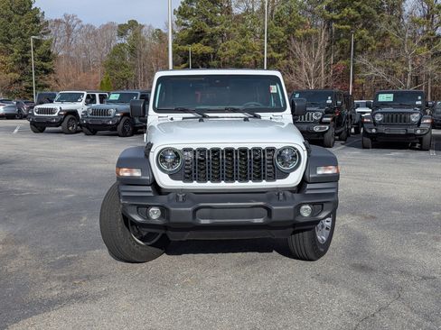Used 2024 Jeep Wrangler Sport S image 2