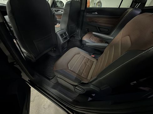 Used 2023 Volkswagen Atlas SEL Premium image 25