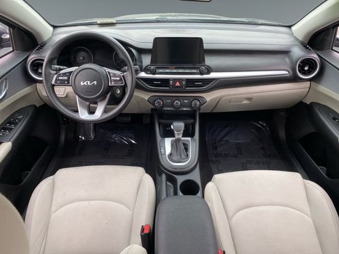 Used 2023 Kia Forte LXS w/ LXS Technology Package FWD image 10