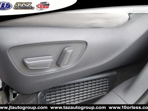 Used 2021 Toyota Sienna LE FWD image 12