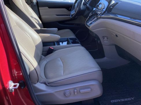 Used 2024 GMC Acadia Denali w/ Super Cruise Package FWD image 6