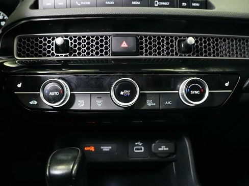 Used 2022 Honda Civic EX image 13