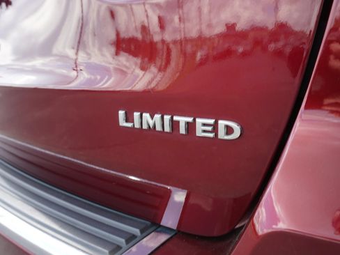 Used 2017 Jeep Grand Cherokee Limited w/ Trailer Tow Group IV AWD/4WD image 9