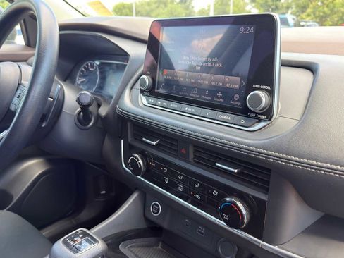 Used 2023 Nissan Rogue S FWD image 31