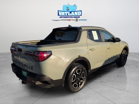 Used 2023 Hyundai Santa Cruz SEL Premium image 5