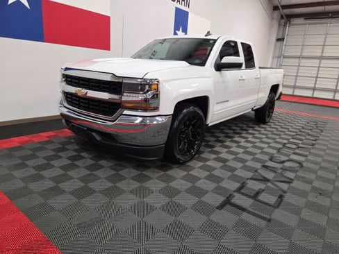 Used 2018 Chevrolet Silverado 1500 LT RWD image 3