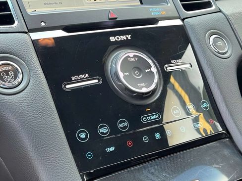 Used 2018 Ford Taurus SHO AWD/4WD image 21