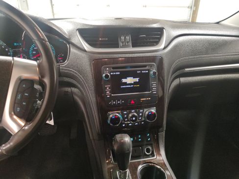 Used 2017 Chevrolet Traverse LT AWD/4WD image 6