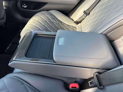 Used 2023 Mercedes-Benz S 580 4MATIC Sedan w/ AMG Line image 10