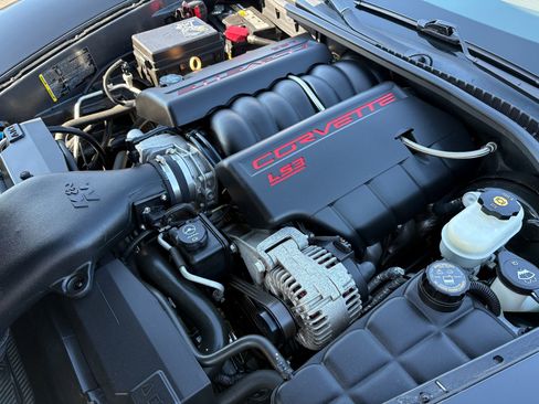 Used 2010 Chevrolet Corvette Convertible w/ 3LT RWD image 30