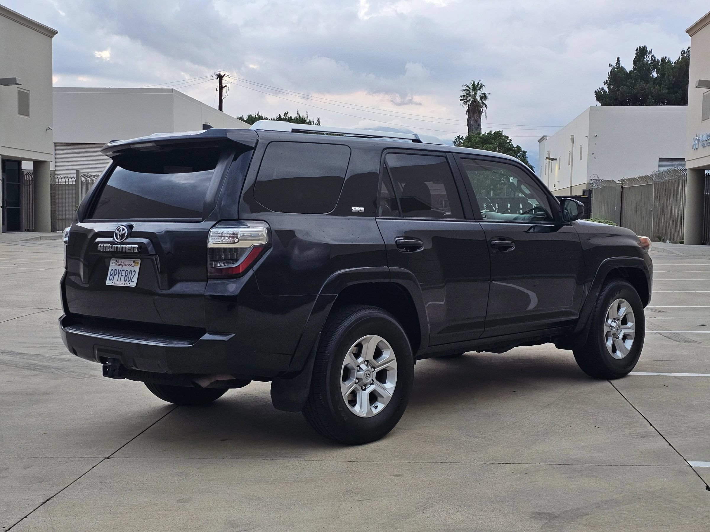Used 2017 Toyota 4Runner SR5 RWD image 5