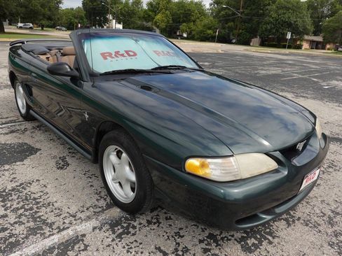 Used 1998 Ford Mustang Convertible RWD image 1