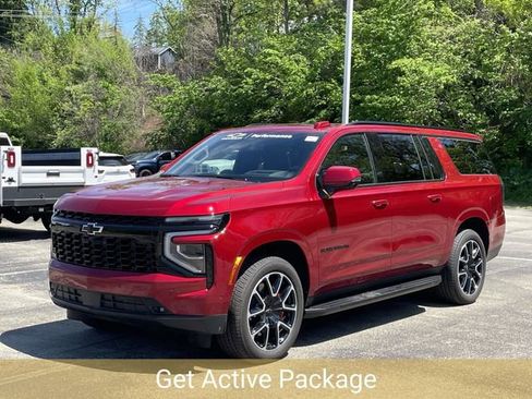 Used 2025 Chevrolet Suburban RST AWD/4WD image 7