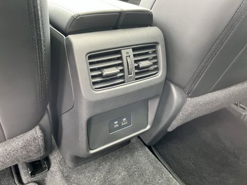 Used 2023 Nissan Rogue SV w/ SV Premium B Package AWD/4WD image 17