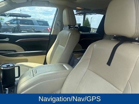 Used 2018 Toyota Highlander Limited AWD/4WD image 5