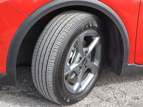 Used 2025 Kia K4 LXS image 16