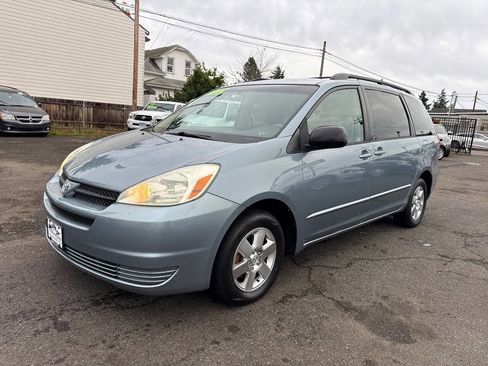 Used 2004 Toyota Sienna LE image 4