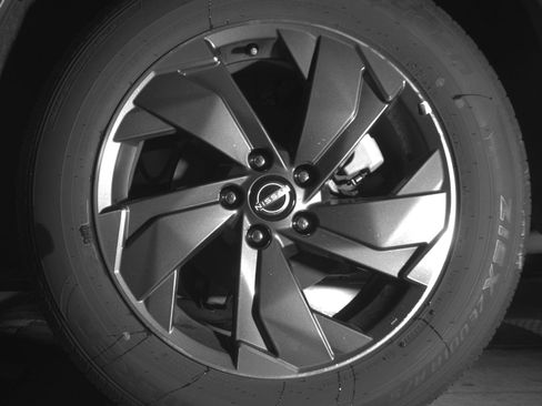 Used 2025 Nissan Rogue SV FWD image 14