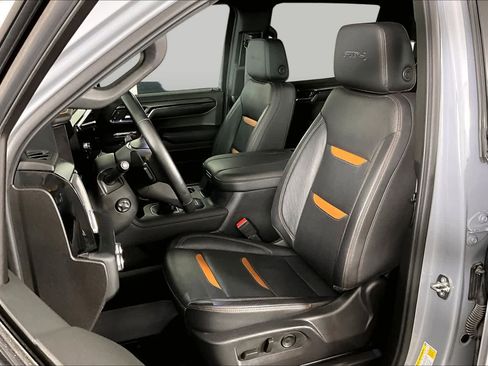Certified 2024 GMC Sierra 1500 AT4 w/ Technology Package AWD/4WD image 8