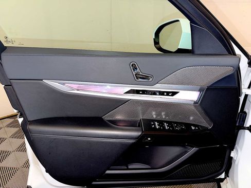 Certified 2023 BMW 760i xDrive 760i xDrive image 11
