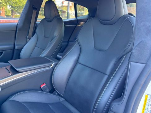 Used 2021 Tesla Model S Plaid image 40