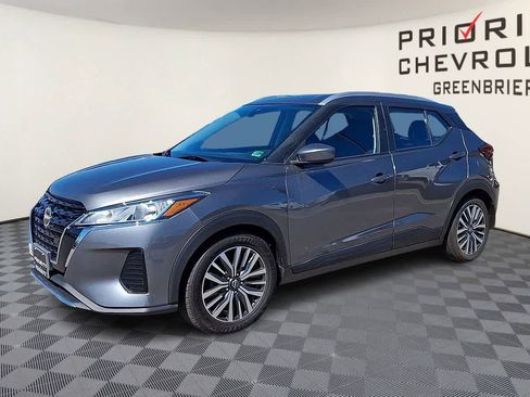 Used 2023 Nissan Kicks SV image 4