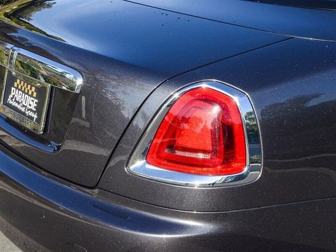 Used 2019 Rolls-Royce Dawn image 16