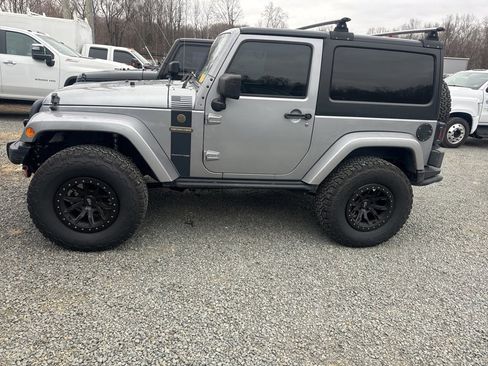Used 2018 Jeep Wrangler Sport image 4