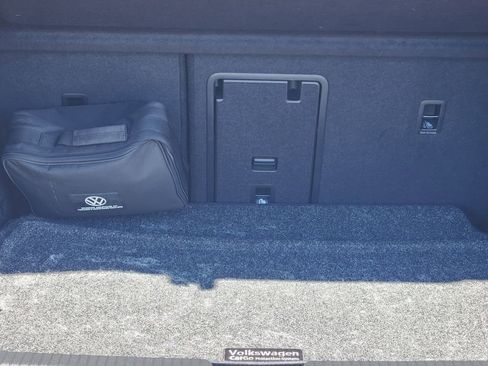 Used 2024 Volkswagen Golf R AWD/4WD image 21