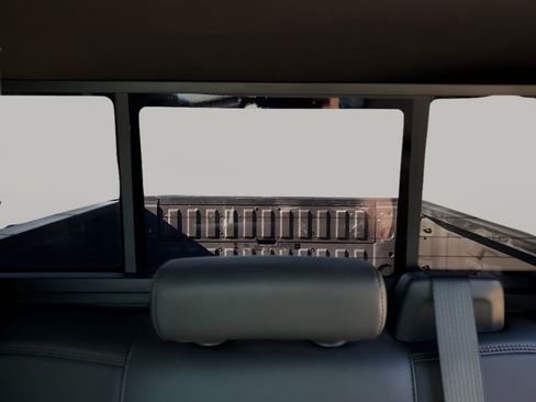 Used 2024 GMC Sierra 1500 AT4 w/ Technology Package image 25