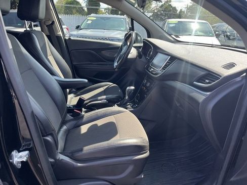 Used 2020 Buick Encore Preferred w/ Safety Package image 11