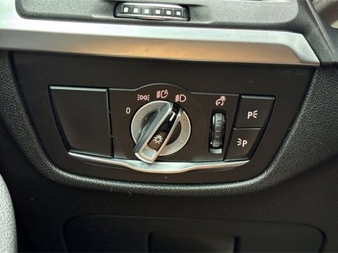 Used 2022 BMW X4 xDrive30i w/ Convenience Package image 32