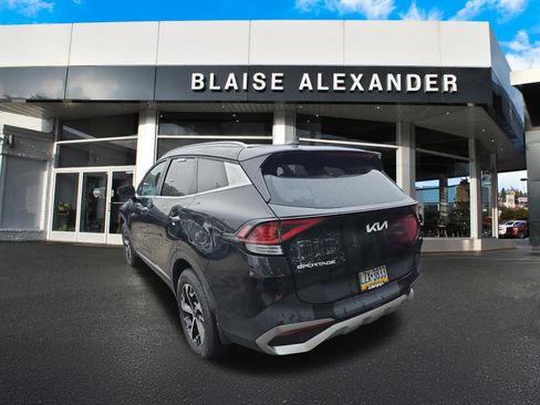 Used 2023 Kia Sportage EX AWD/4WD image 6