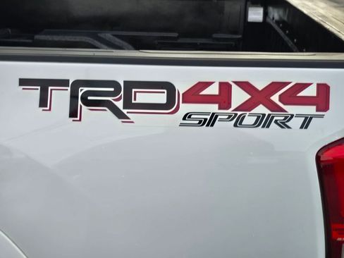 Used 2022 Toyota Tacoma SR image 31