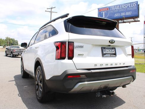 Used 2021 Kia Sorento EX w/ EX AWD X-Line Package image 12