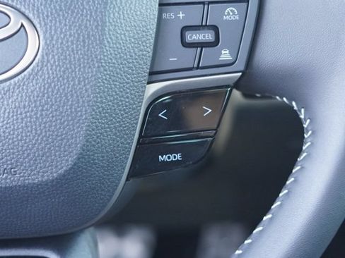 Used 2026 Toyota Camry SE FWD image 24