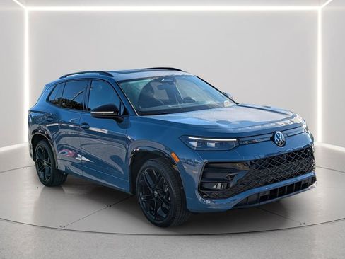 New 2026 Volkswagen Tiguan SE R-Line FWD image 6