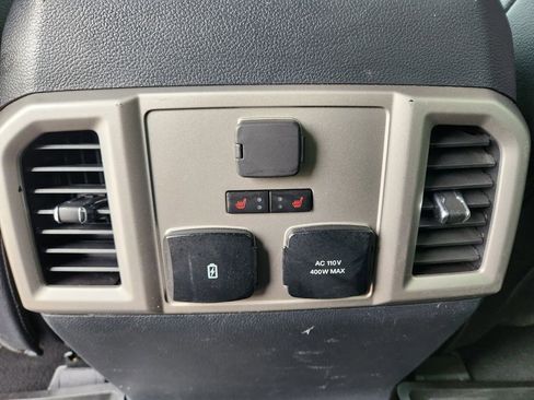 Used 2022 Ford F350 Lariat w/ Lariat Ultimate Package AWD/4WD image 33