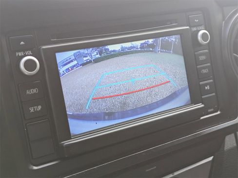 Used 2017 Toyota Tacoma SR image 22