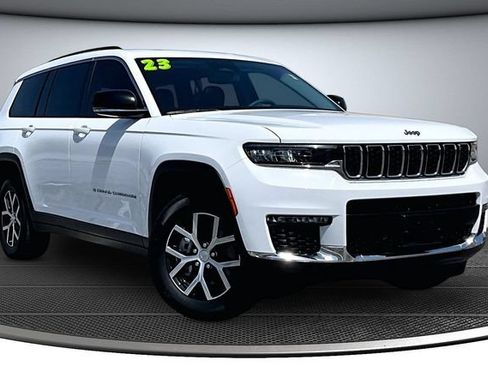 Used 2023 Jeep Grand Cherokee L Limited w/ Trailer Tow Group (B) AWD/4WD image 3