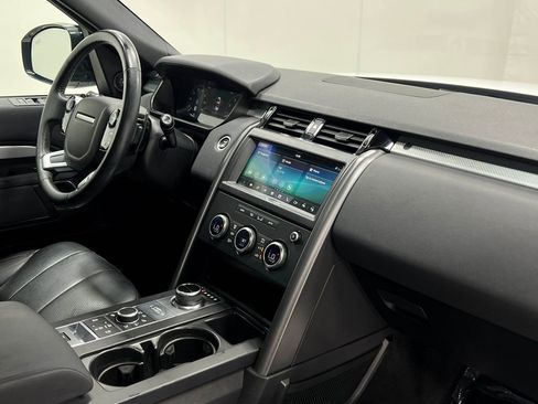 Used 2020 Land Rover Discovery Landmark image 22